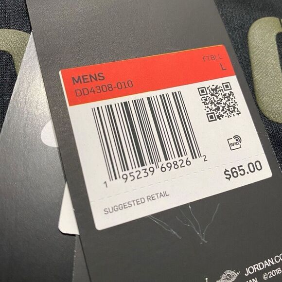 Nike Jordan Michigan Wolverines Salute To Service Sweatshirt DD4308-010 size L - Picture 9 of 9